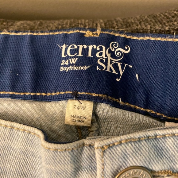 Jeans - Picture 2 of 4